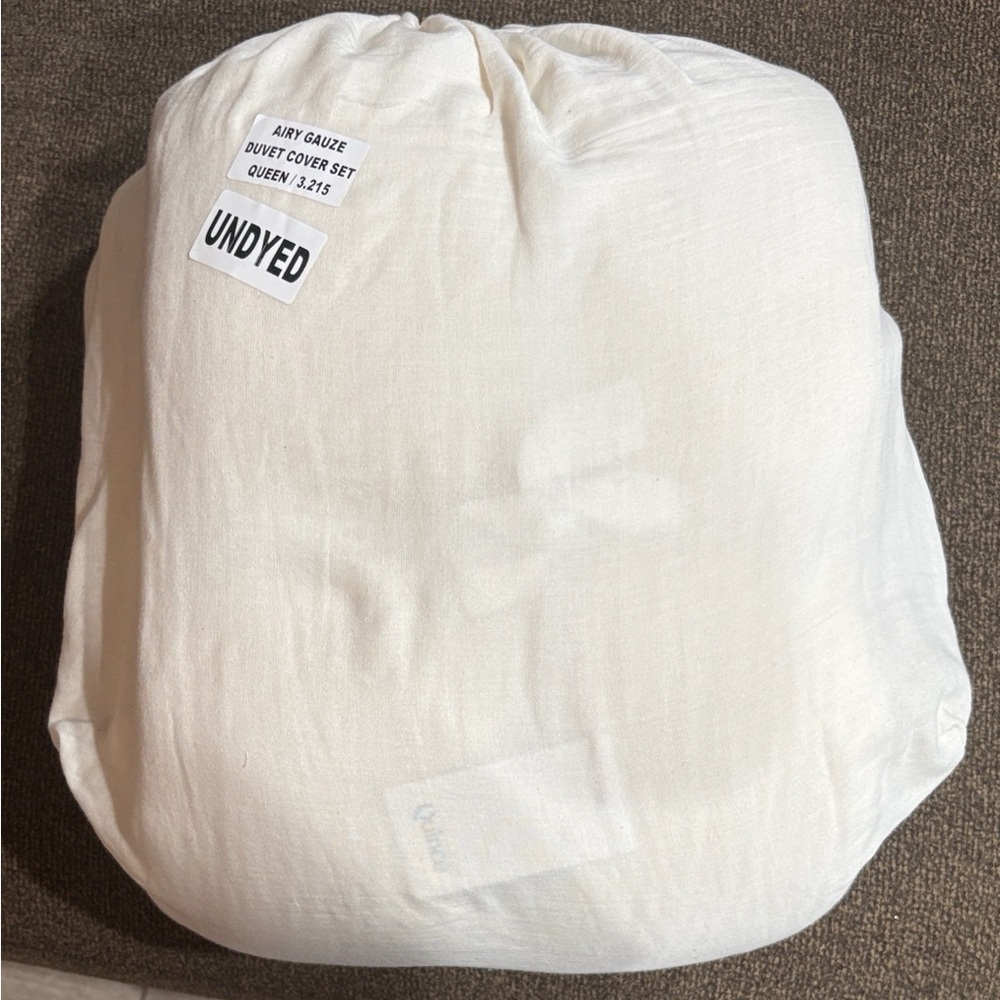 Quince Ivory Drawstring Pouch - Picture 3 of 6